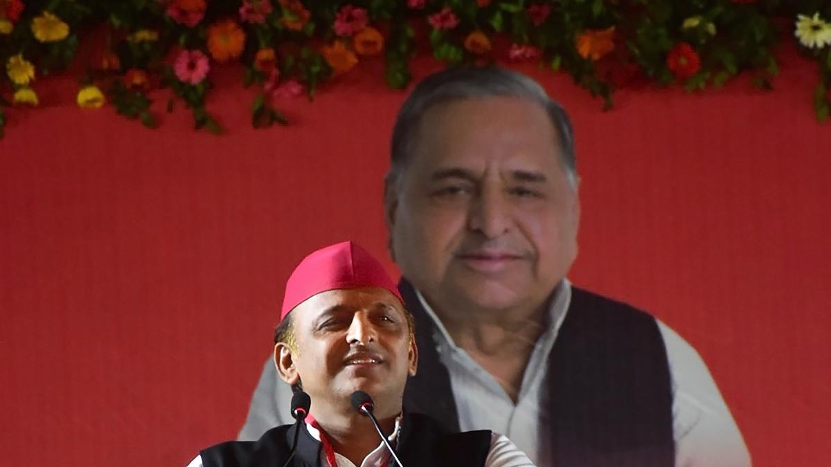 Akhilesh Yadav moderates attack on Congress; invokes Lohia and Mulayam