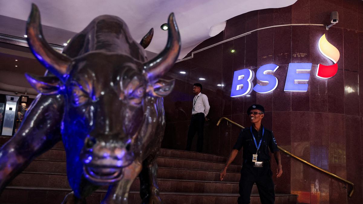 Markets turn flat in highly volatile trade