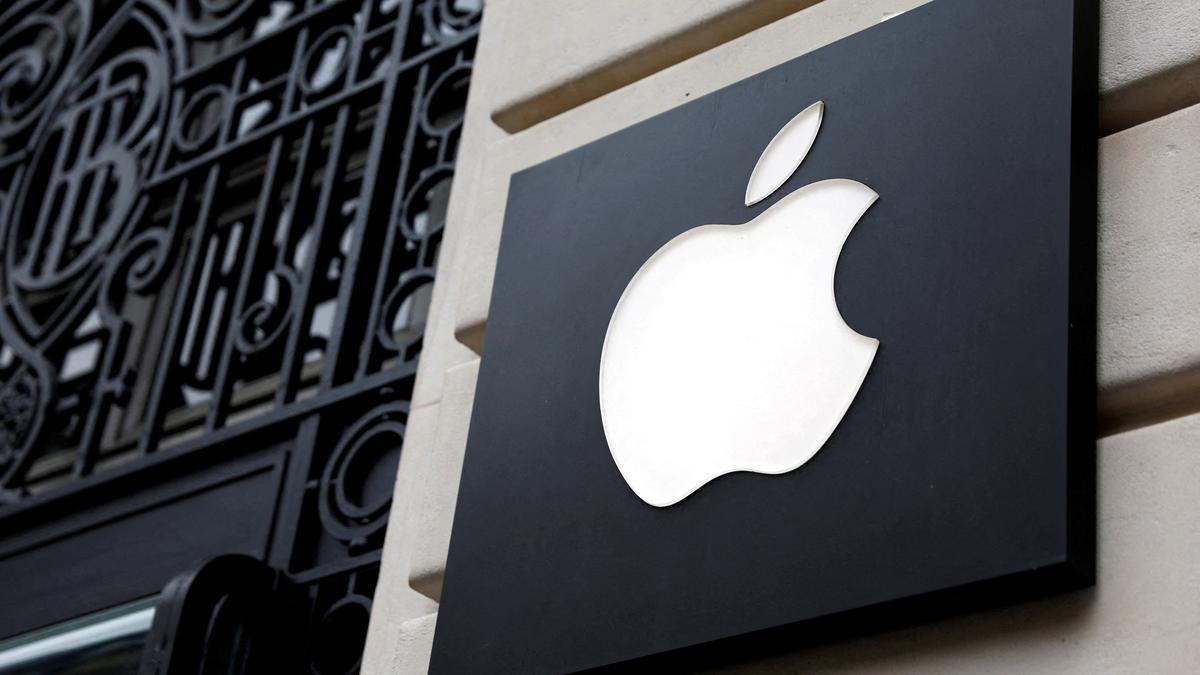 apple asks u s appeals court to pause ruling in epic games case