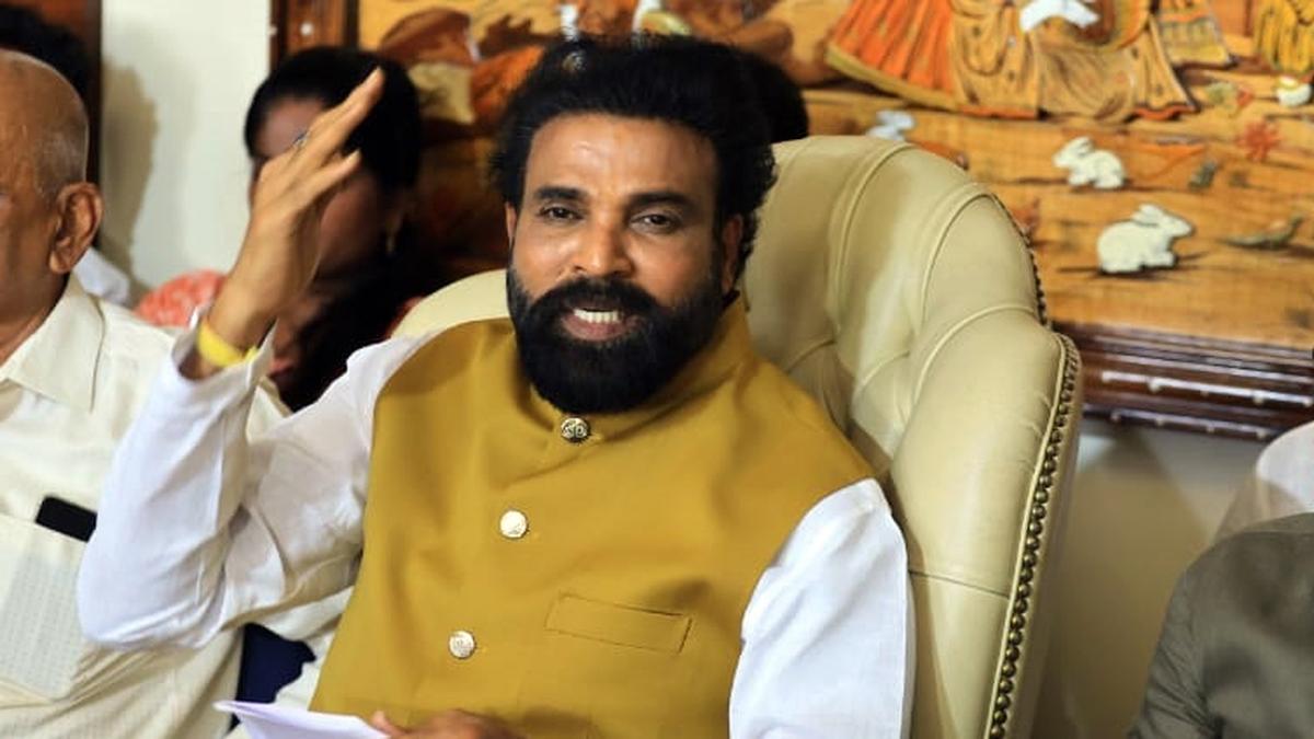 Valmiki corporation scam: BJP leader Sriramulu demands arrest of former minister Nagendra for alleged fraud