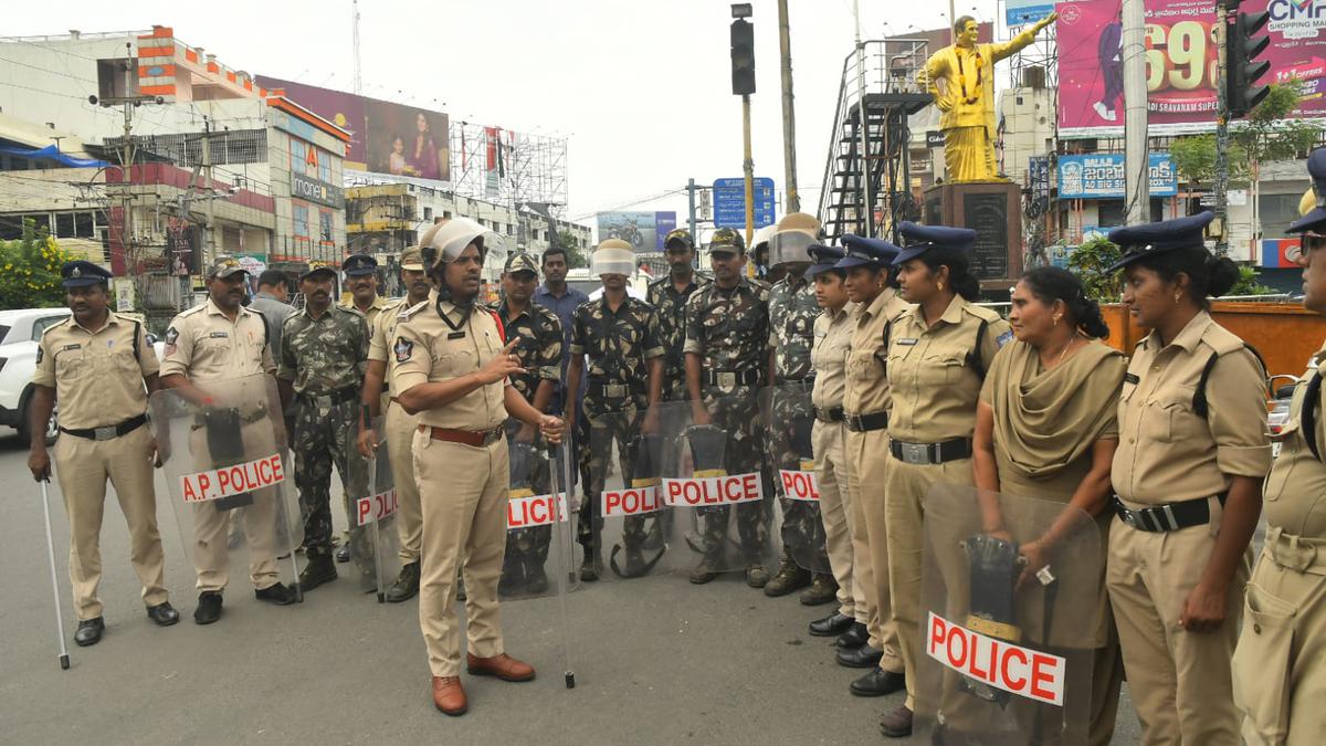 TDP State-wide bandh Live updates | Vizag sees poor response, party leaders kept under house arrest