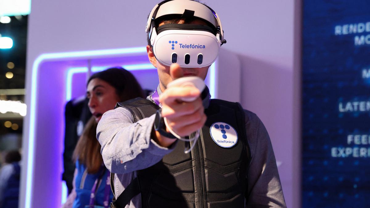 Meta rebuffs Google's virtual reality tie-up proposal: Report
