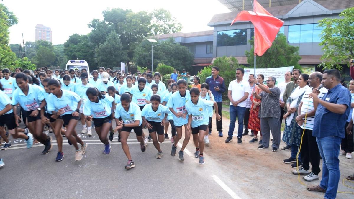 Five-km marathon held in Udupi to create awareness on AIDS prevention