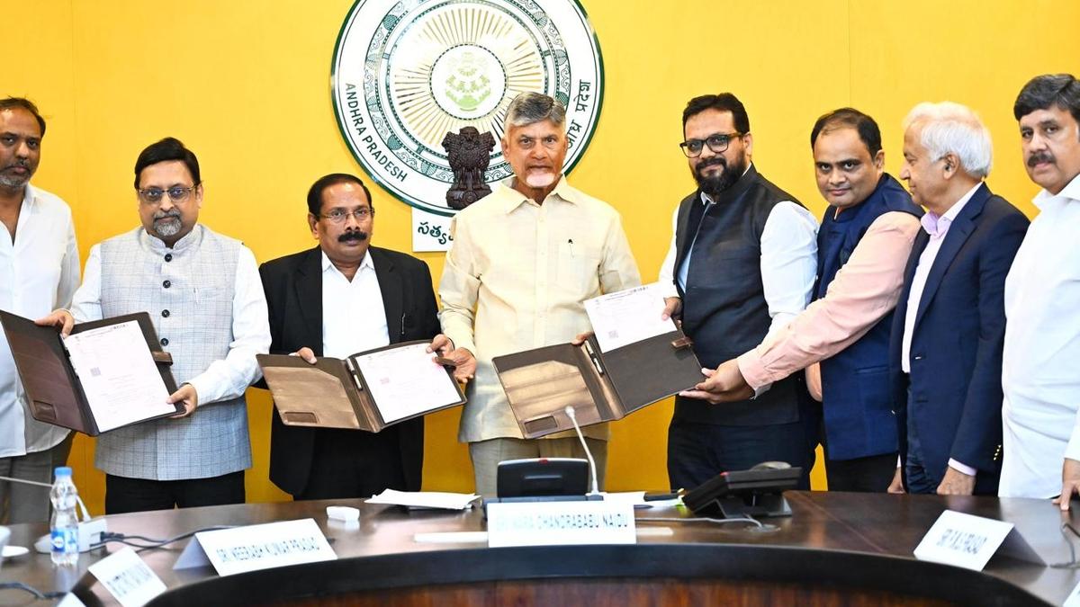 Reliance Industries to invest ₹65,000 crore in A.P. to set up compressed biogas projects