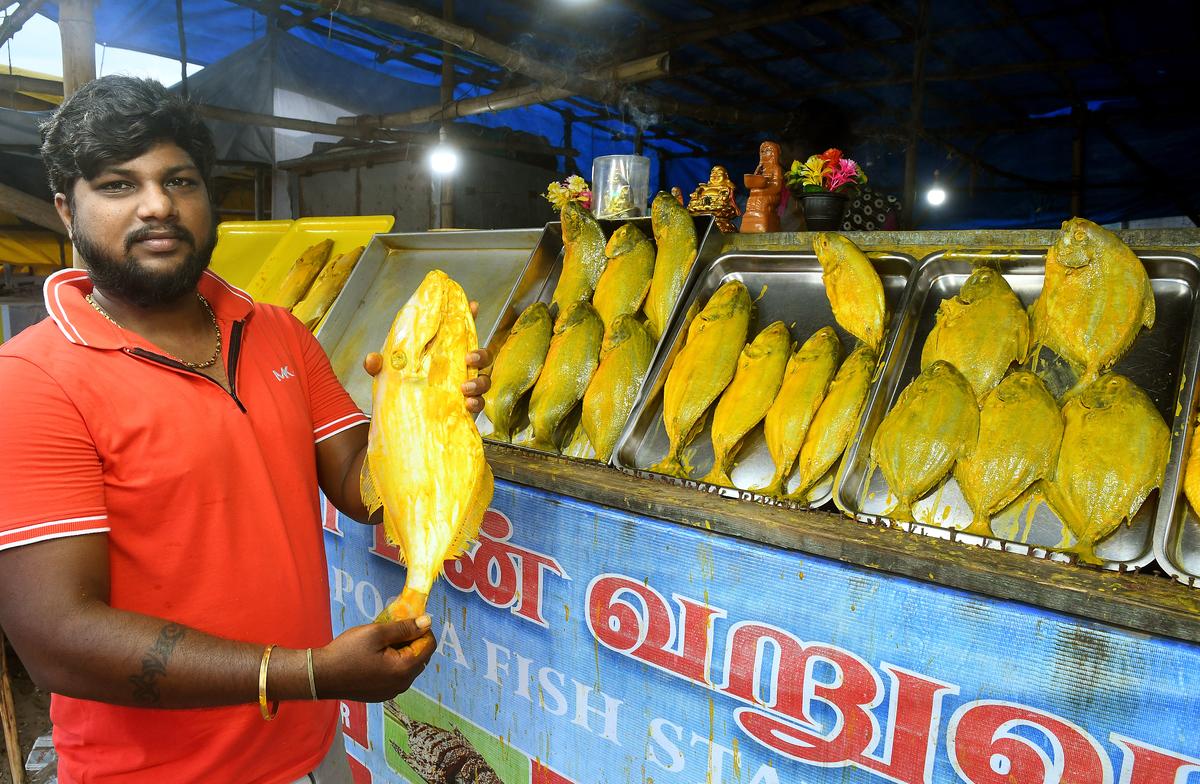 Tamil Nadu, Chennai, 03/08/2023/: ( METRO PLUS ) A view of Pooja fish fry at Bessant Nagar Beach, in Chennai. Photo: Ravindran R/The Hindu