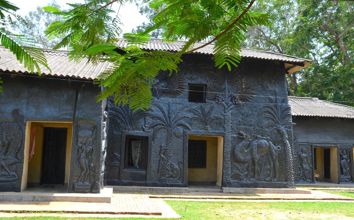 Kala Bhavan (The Black House) in Santiniketan was constructed with experimental methods using mud and tar. 
