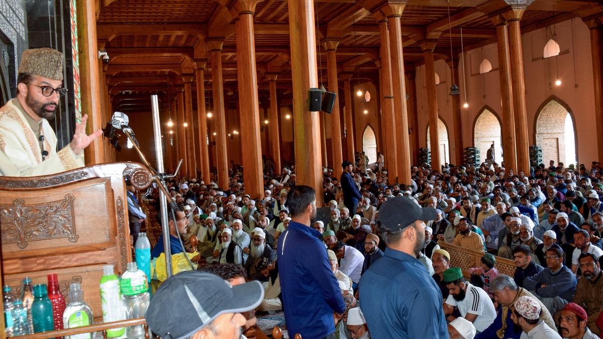 Mirwaiz expresses concern over closure of school-cum-seminary under UAPA in Kashmir