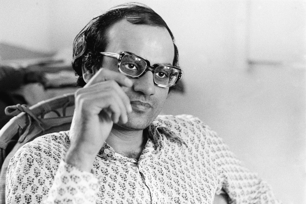 Filmmaker Mani Kaul (1974)