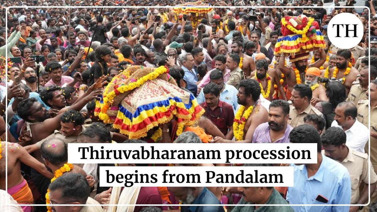 Thiruvabharanam procession begins from Pandalam