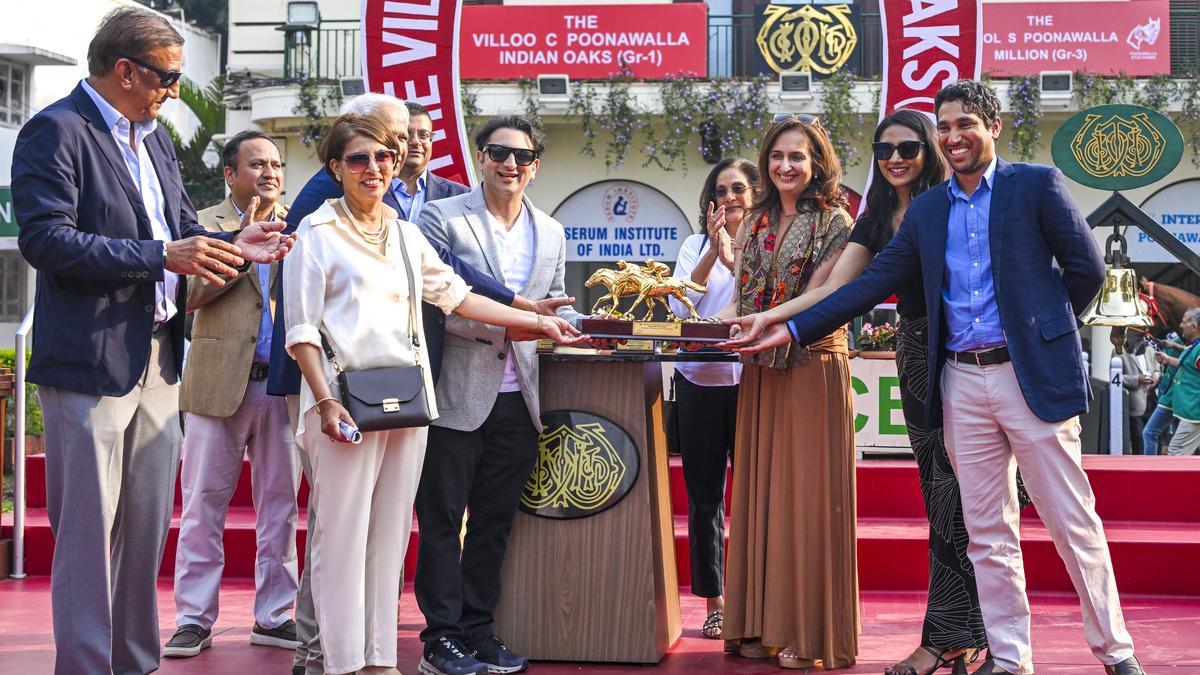 Psychic Star claims the Villoo C. Poonawalla Indian Oaks (Gr. 1)