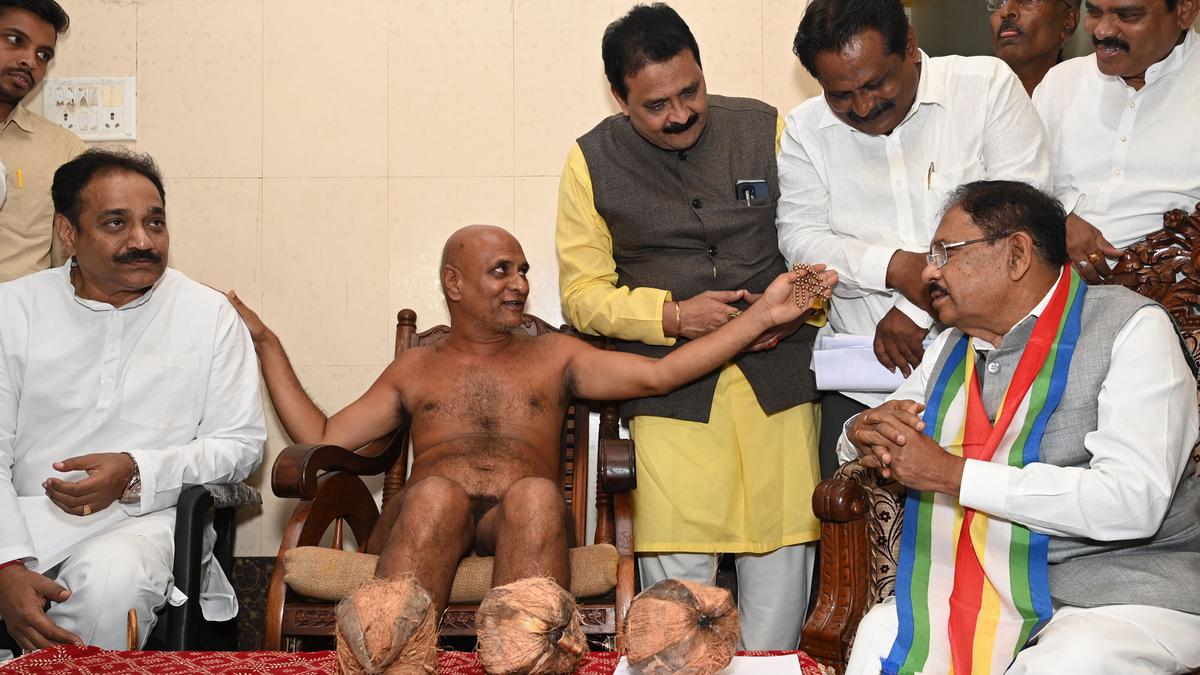 Jain seer to forgive those who killed monk in Karnataka