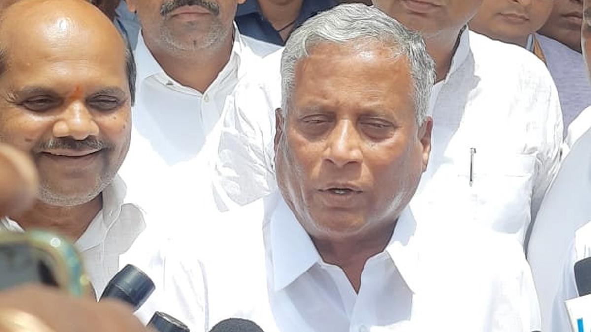 Union Minister Somanna inspects redevelopment works at Bidar railway station