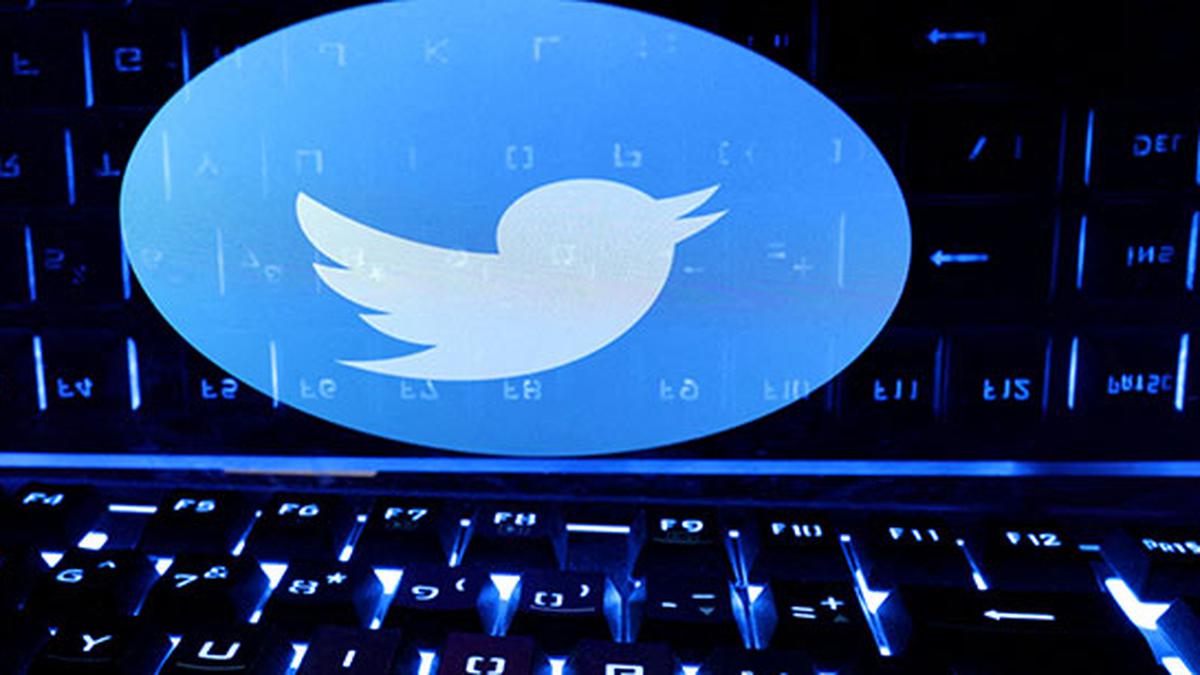 Twitter makes it hard for users to access Substack links on its platform