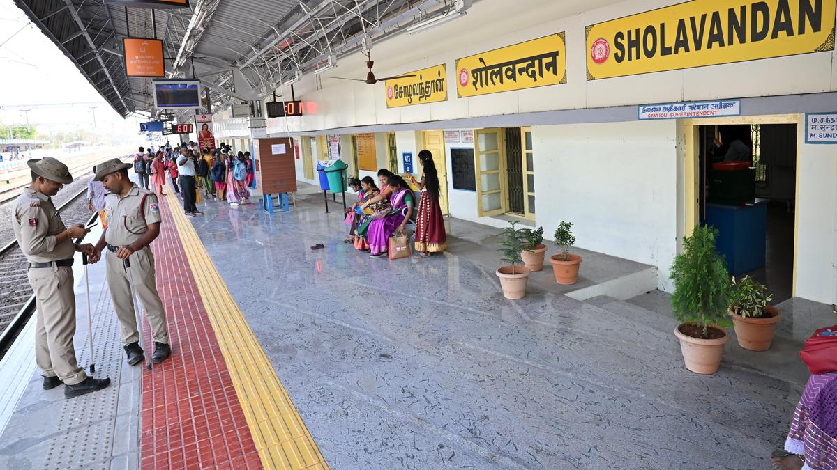Modi inaugurates renovated Sholavandan railway station