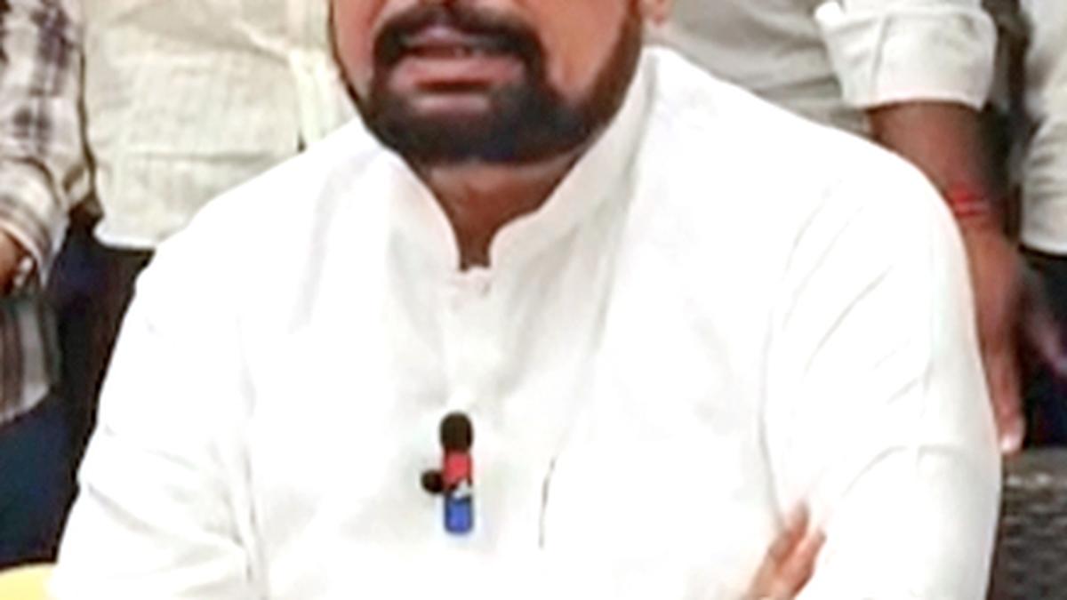 Laxman Savadi denies plans of quitting the Congress