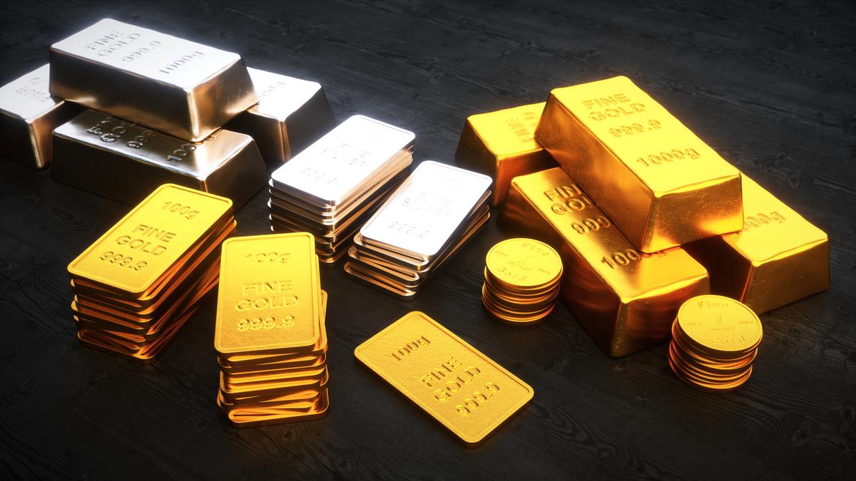 Silver, gold extend rally as weak dollar lifts safe-haven demand Silver, gold extend rally as weak dollar lifts safe-haven demand