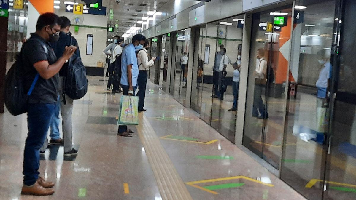 Chennai Metro Rail Commuters continue to grapple with patchy mobile network in underground stations