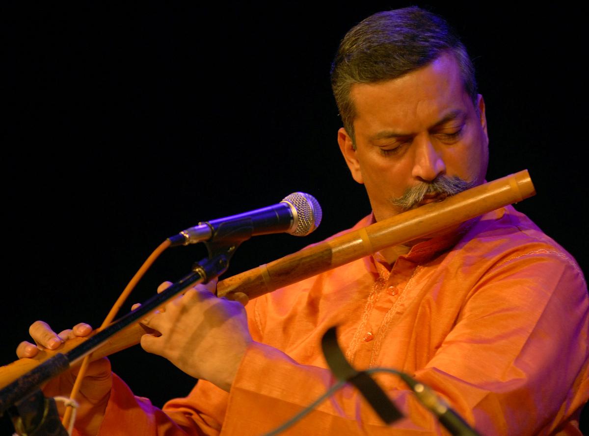 Carl’s guru and renowned flautist Nityanand Haldipur Carl’s guru and renowned flautist Nityanand Haldipur