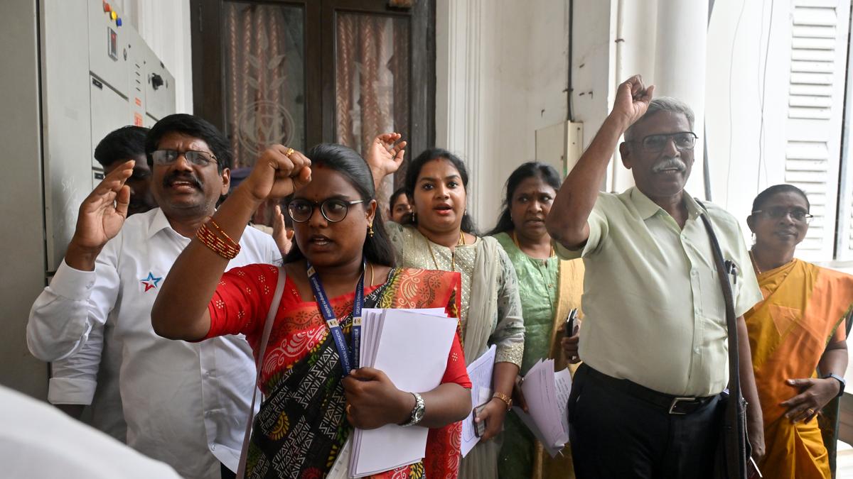 Councillors of CPI, CPI(M) and VCK stage a walkout from Corporation Council meeting