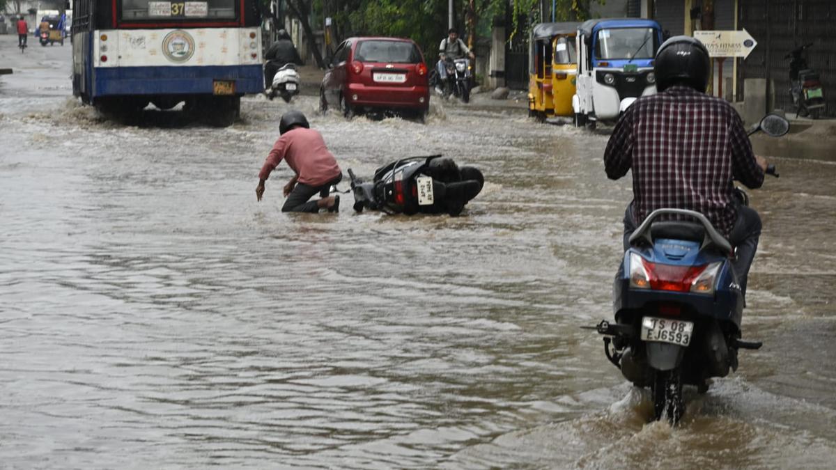 Heavy downpour floods parts of Hyderabad, several areas record over 40 mm rain in half an hour