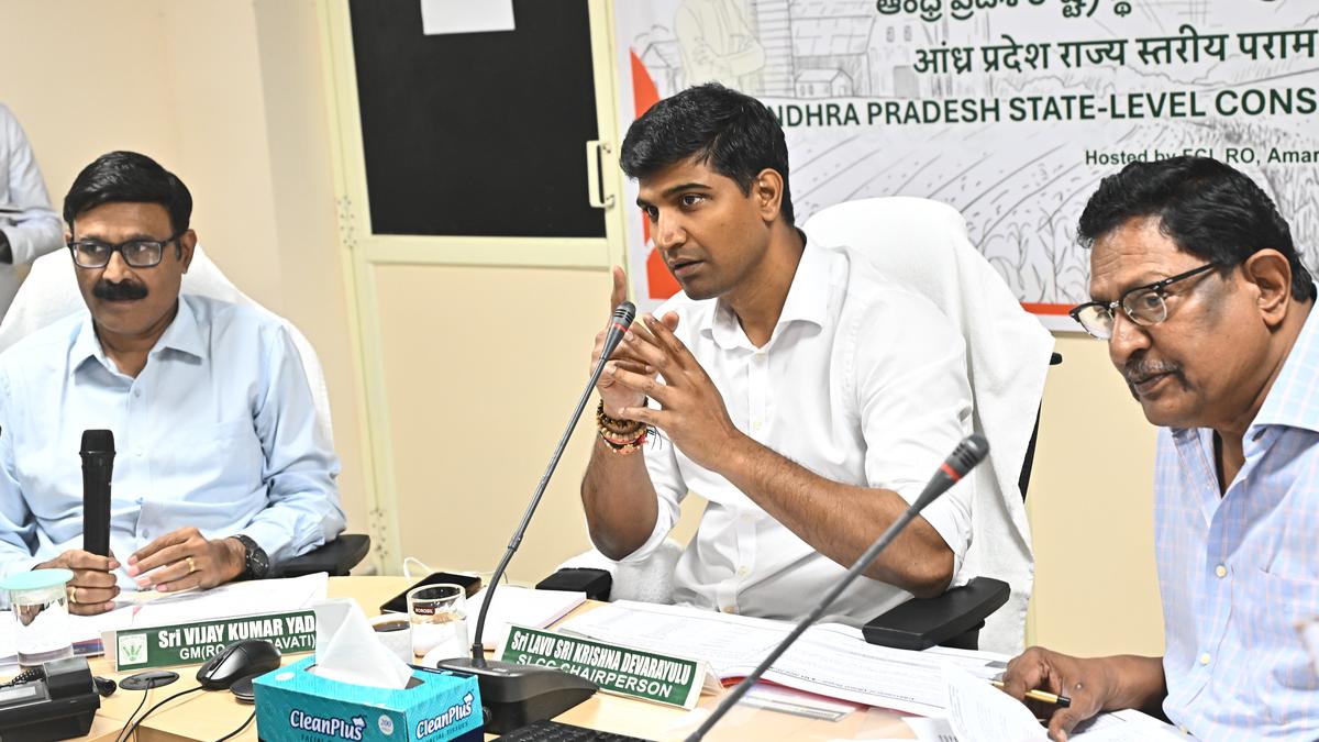 Storage, procurement and distribution operations discussed at FCI meet