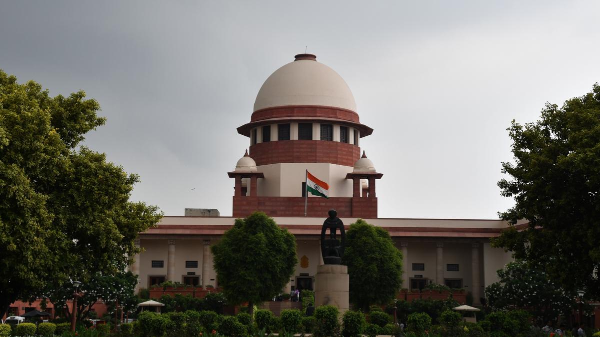 Land acquired for public purposes cannot be returned to owner by beneficiary through private deal: Supreme Court