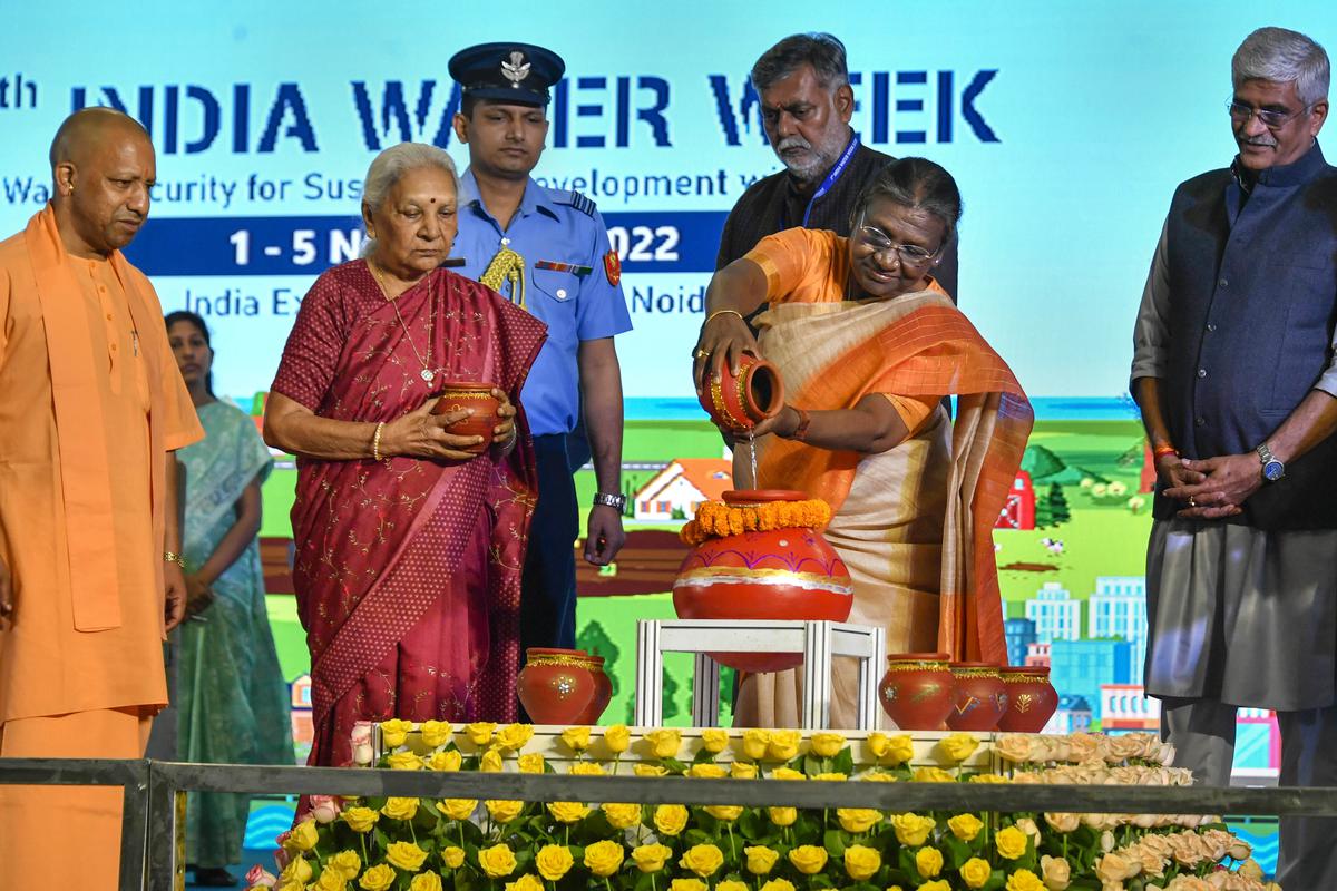 President Murmu appeals to scientists, town planners, innovators to develop techniques to conserve water