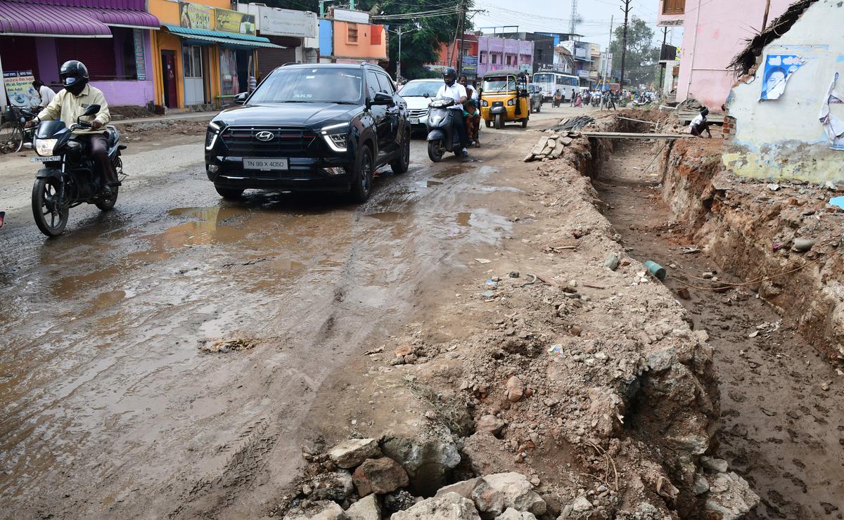 Selvapuram residents complain of water stagnation on road