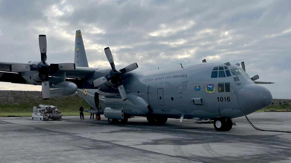 Military plane with 125 aboard crashes in Colombia. At least 48 rescued