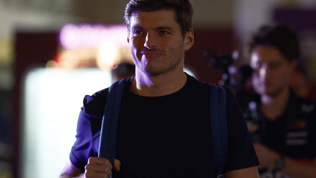 Verstappen: McLaren sürücülerin özgürce yarışmasına izin vermekte haklı