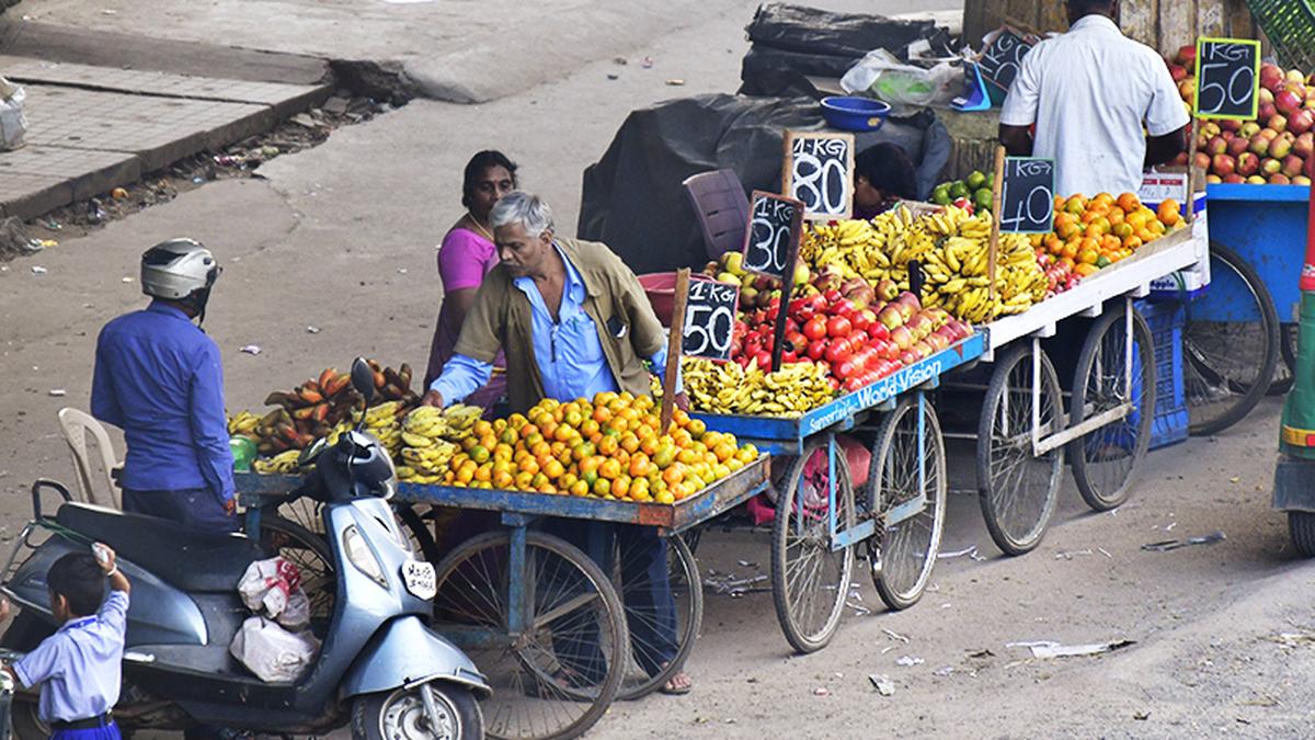 Mandatory local ration card for enumeration as street vendor leading to many exclusions in Bengaluru