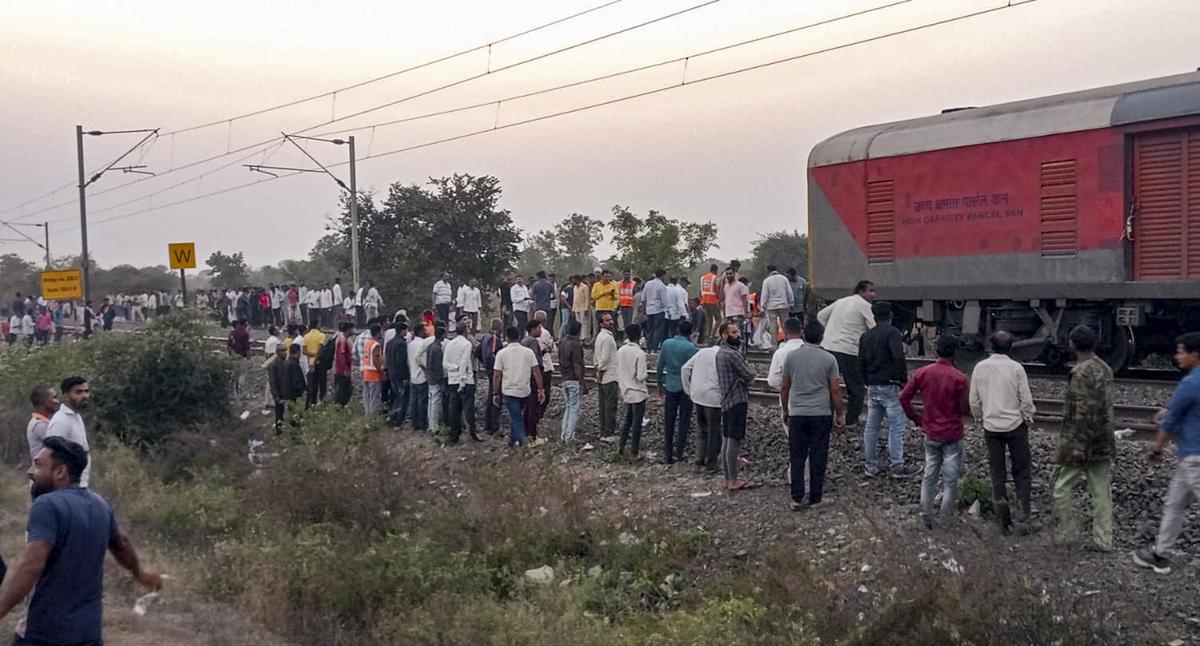 Watch | ‘The State will provide Rs 5 lakh to next of kin’: Fadnavis on Jalgaon train accident