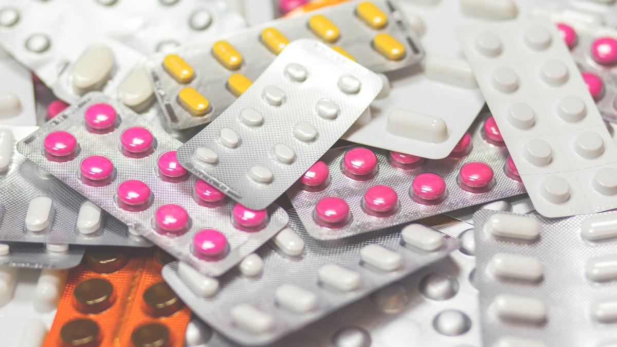 L’association des pharmaciens s’oppose à la décision du Centre de vendre des médicaments en vente libre sans licence