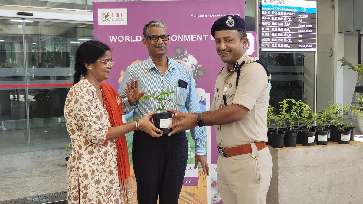 Airport hands over Shankarapura jasmine saplings to passengers