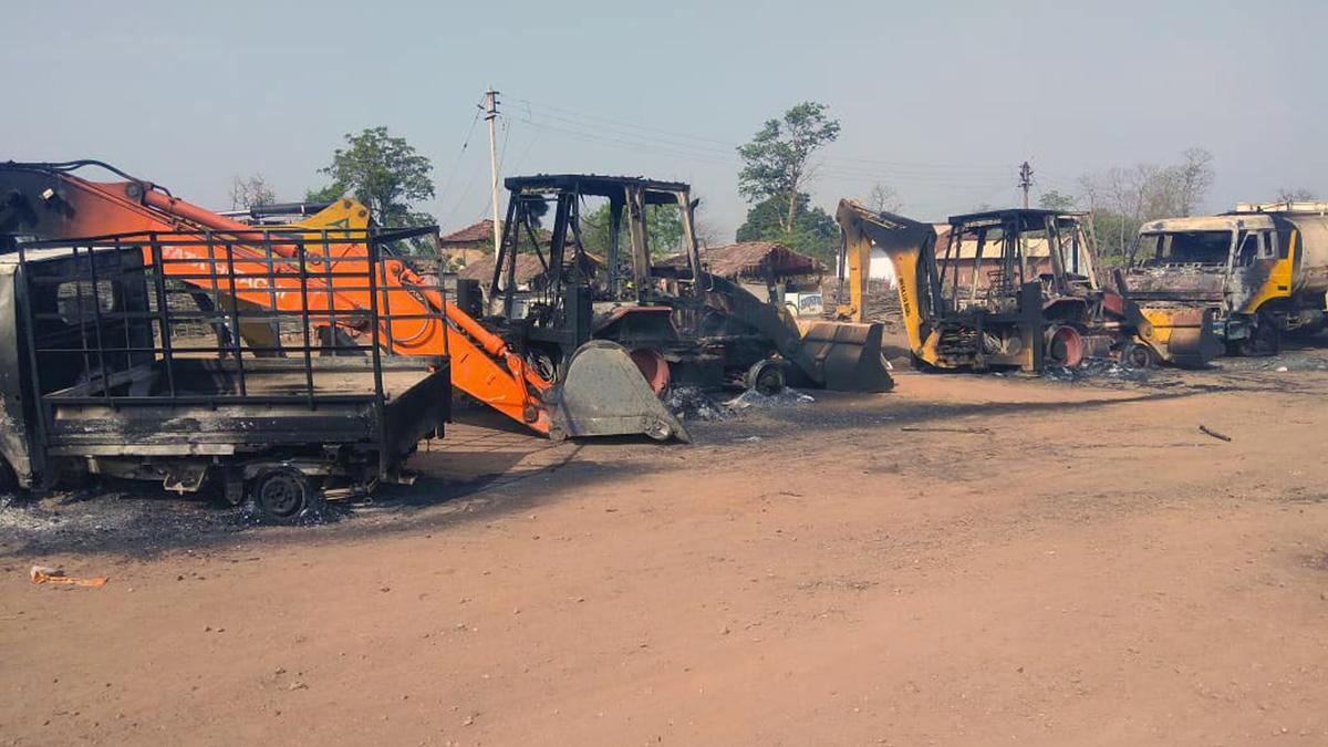 Naxalites torch tanker, machine engaged in road construction work in Gadchiroli