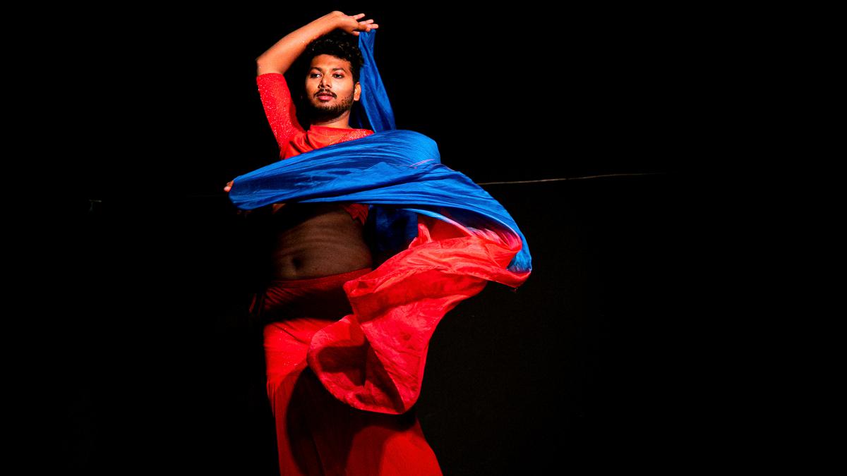 Shivani Badgi - Lavani video releasing tomorrow! And lavani workshop  happening next week! Details in my insta story. 📸: @raashidesaiphotography  👗: @nanda_badgi * * * * * #dance #dancer #dancersofig #igdancers  #nycdancer #