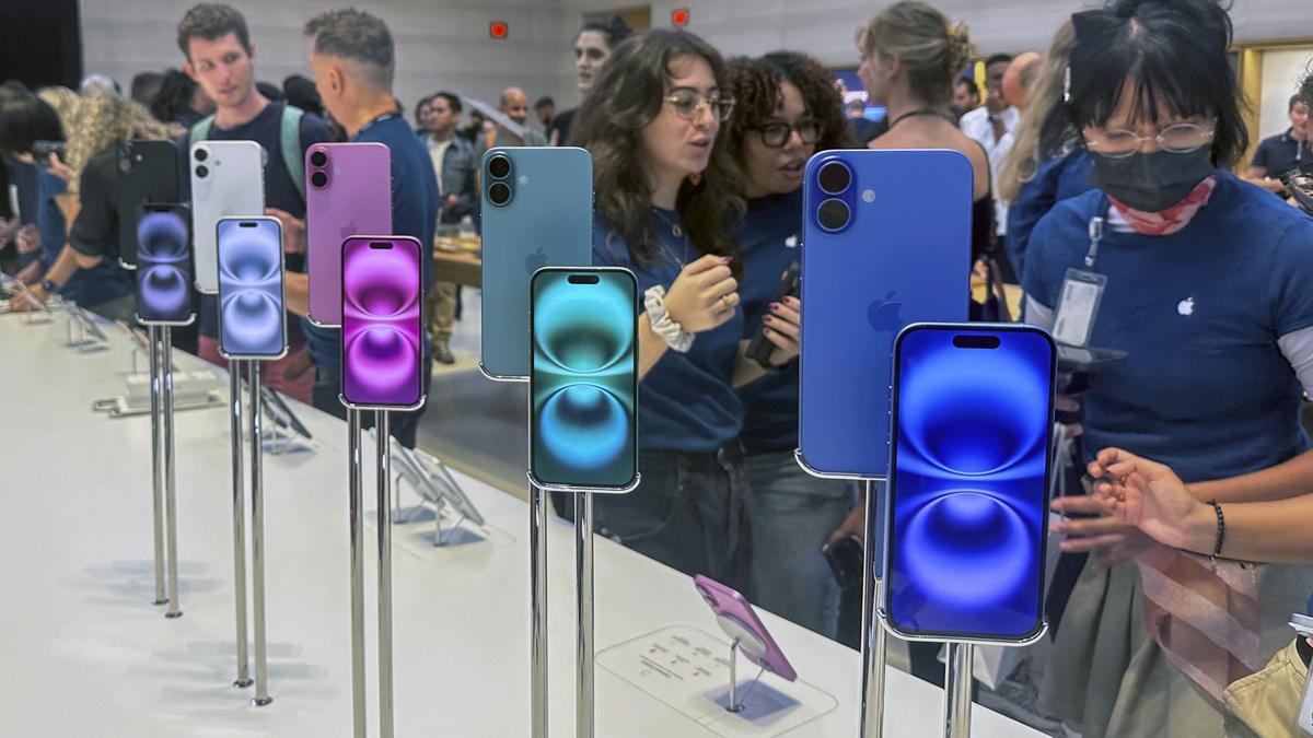 Apple's AI-Powered iPhone Sales Resurgence: A Turning Point for the Tech Giant