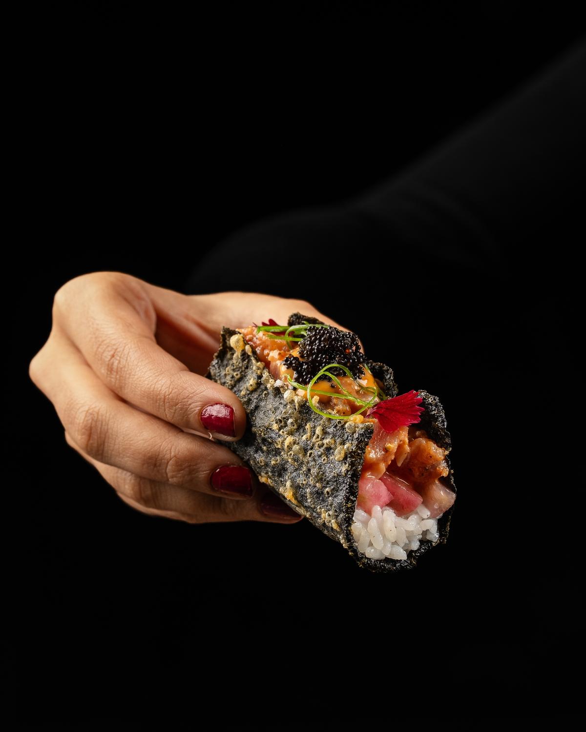 Handheld sushi rolls 