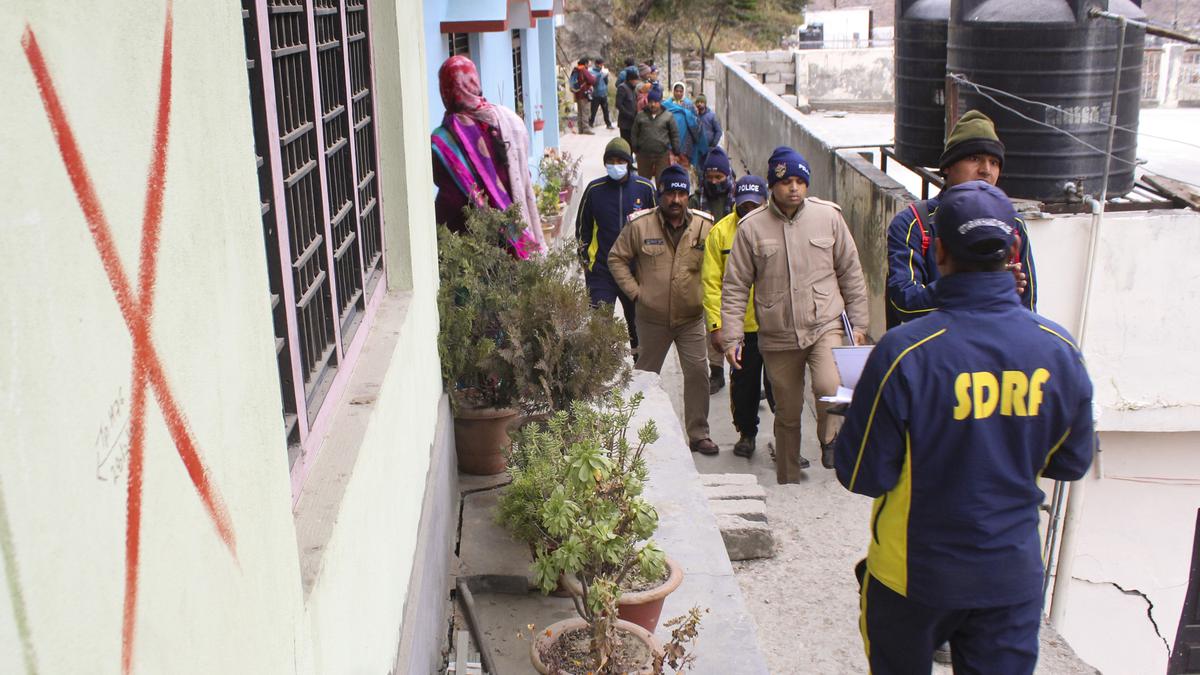 Joshimath sinking | Interim relief of ₹1.5 lakh per family, no house demolition: Uttarakhand Chief Minister Pushkar Singh Dhami