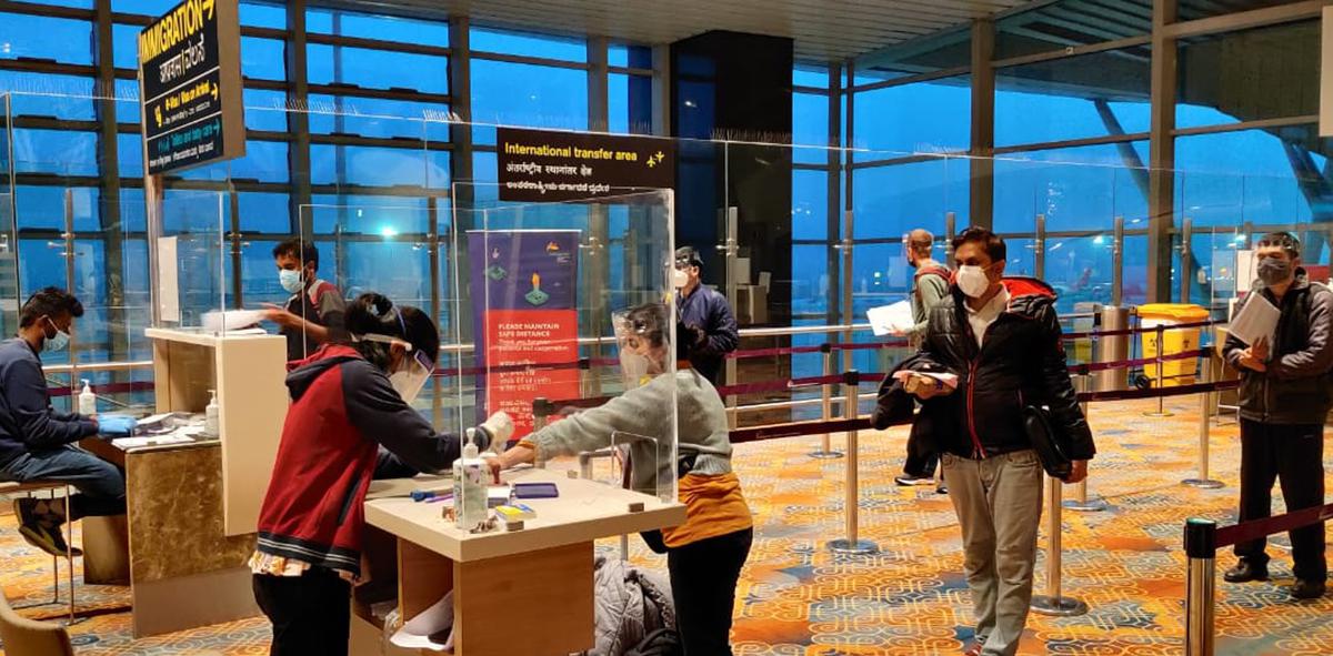 COVID surge in China: Experts debate reintroduction of screening at airports