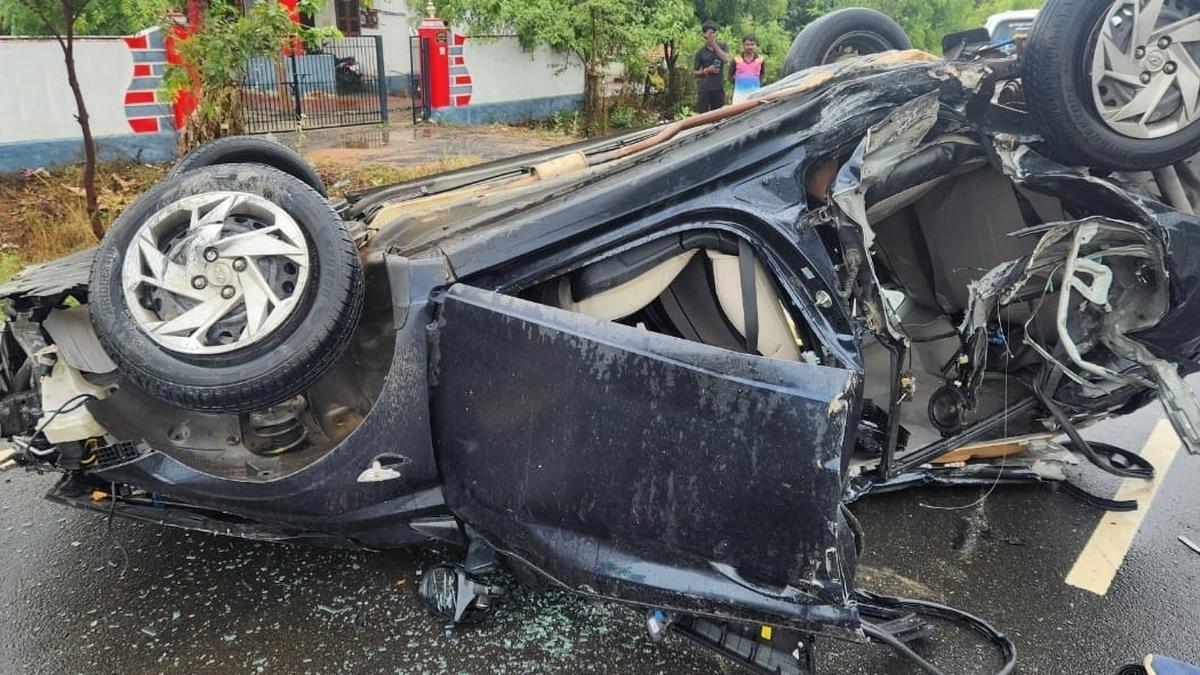 Stagnant water at Kovaneri Bridge near Valliyoor turns into an accident zone on national highway