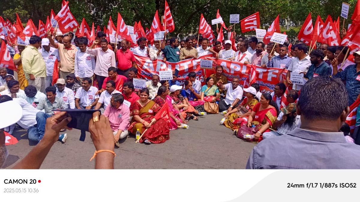 A.P. teachers to continue protest against G.O. on school restructuring