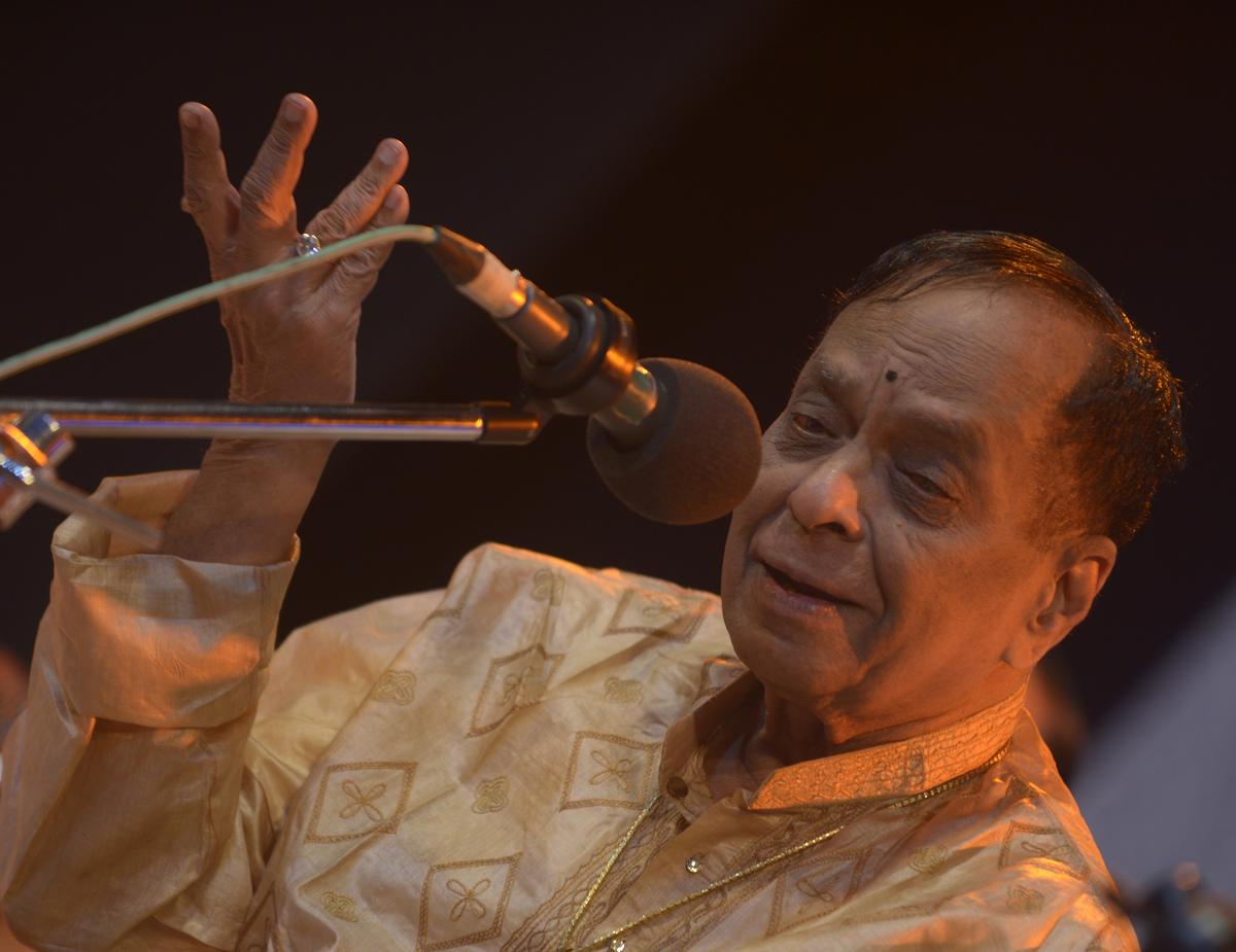 The show included a pioneering pallavi composed by M. Balamuralikrishna. The show included a pioneering pallavi composed by M. Balamuralikrishna.