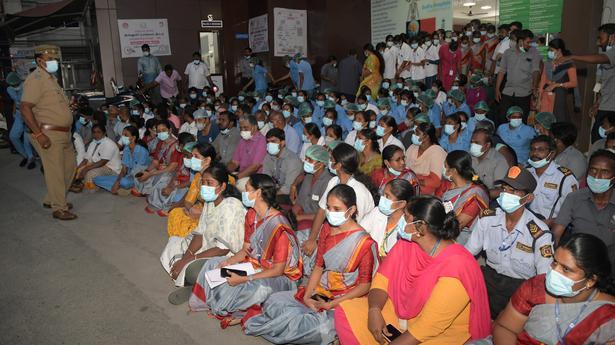 Private hospital staff in Erode stage sit-in-protest urging to protect their livelihood