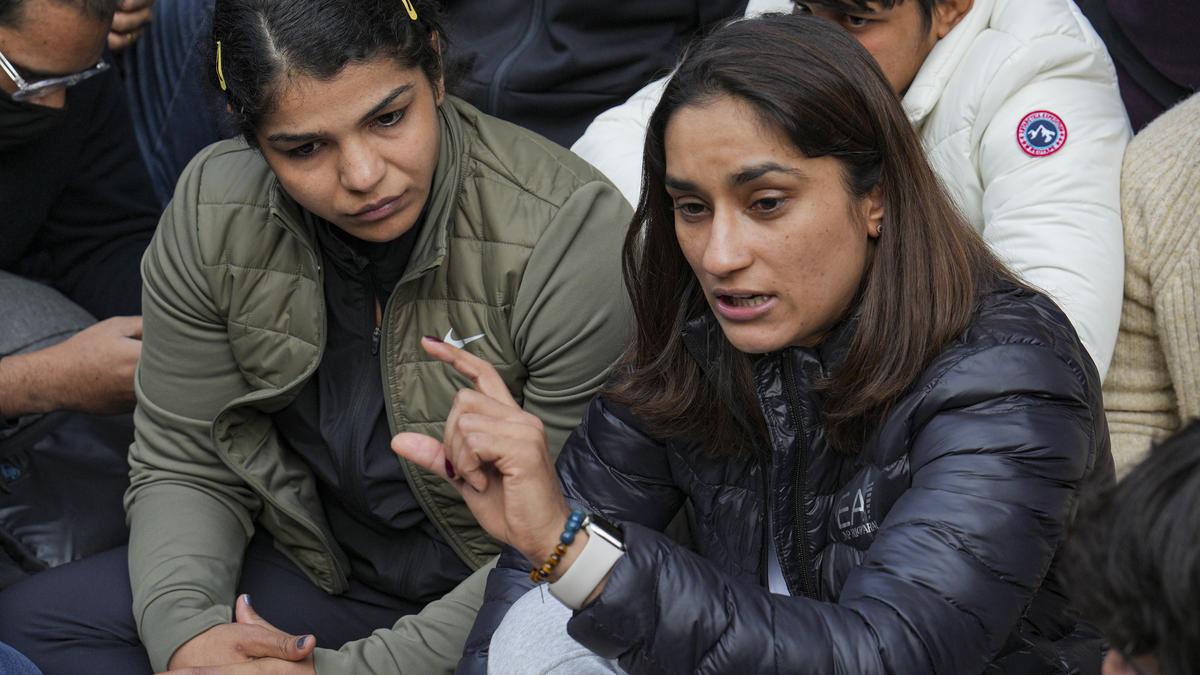 Morning Digest | Sports Ministry demands explanation from WFI over sexual harassment charges of women wrestlers; New Zealand PM Jacinda Ardern to resign, sets October election, and more