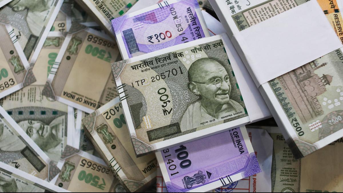 Rupee falls 28 paise to 95.64 against U.S. dollar in early trade