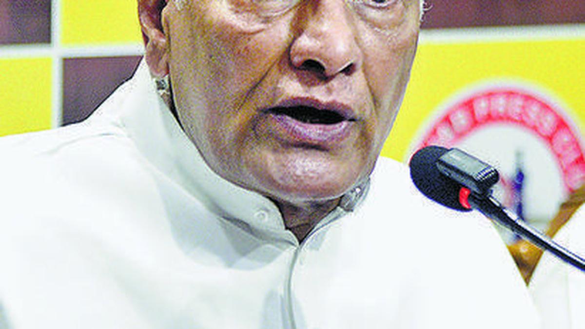 Gulf conflict pushes up fertiliser prices, but supply will stay steady: Jakhar