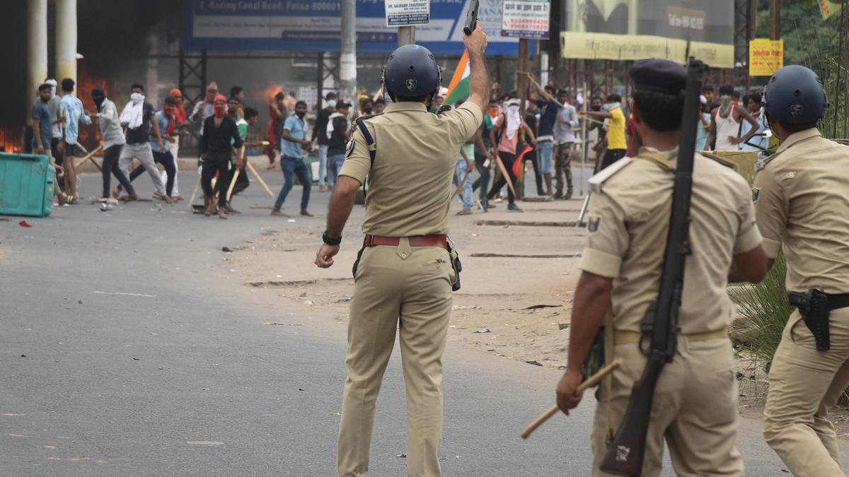 Bihar, West Bengal have lowest police-public ratio: Centre