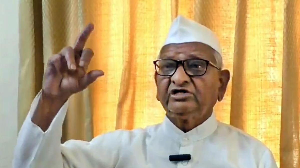 Chadha, others wouldn't have left AAP had it followed 'right' path: Anna Hazare