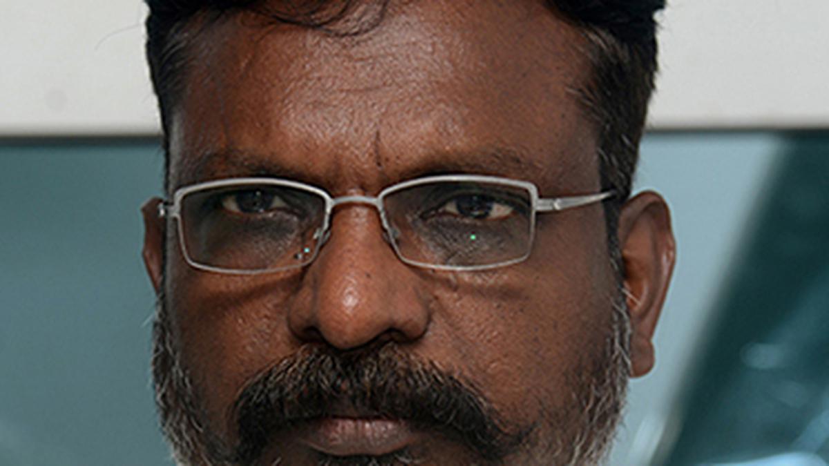 Thirumavalavan leads demonstration in Pudukottai demanding arrest of those who mixed faeces in overhead tank in Vengaivayal